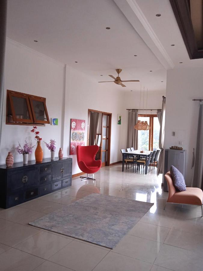 Villa Damay Dua ロヴィーナ エクステリア 写真